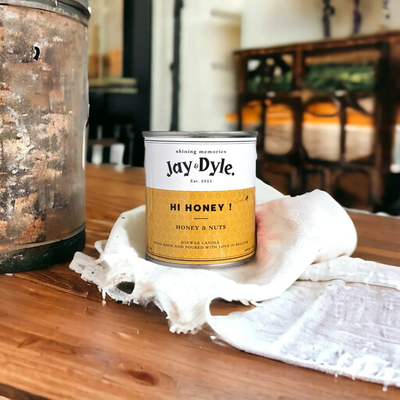 Artisanale geurkaars van Honing