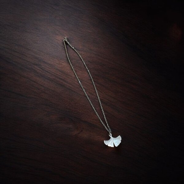 Collier Mi Feuille Couleur Silver Elle D'Elle