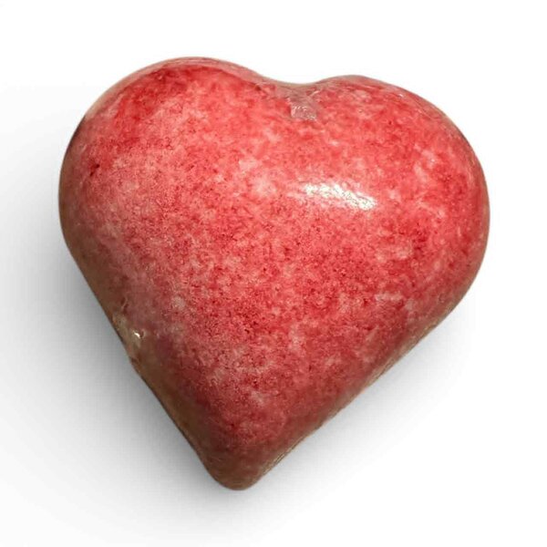 Bombes  de bain forme cœur au délicieux parfum framboise pour des bains détente.